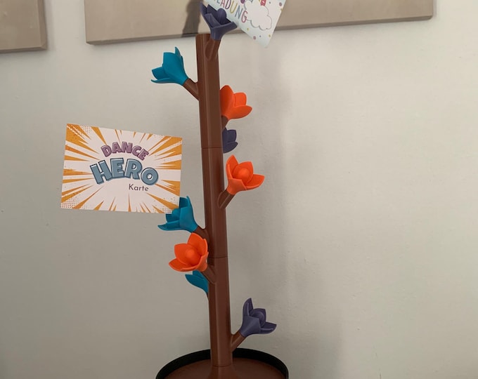 3D printed card holder tree with vase – Decorative memo holder for photos & invitations – Clipboard in flower design – Desk organizer