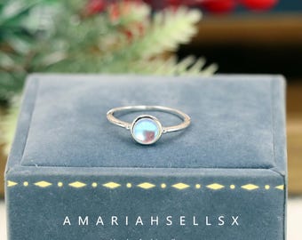 Anillo de piedra lunar redonda para mujer, delicado anillo minimalista apilable ajustable, regalo para ella, anillo de plata esterlina S925