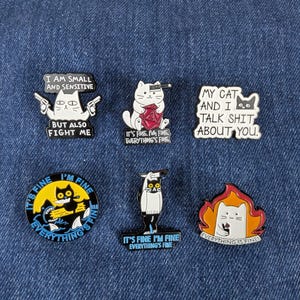Ensemble de 6 épingles chat drôle en émail - Épinglettes chat mignon et sarcastique, broches humour pour vestes, sacs à dos, cadeaux et collectionneurs.