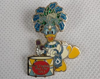Disney Donald Duck Enamel Pin – Hong Kong Disneyland 2013 Fun Day