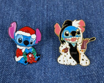 2pcs Disney Lilo & Stitch Holiday Enamel Pin Set – Cruella de Vil Cosplay and Christmas Wreath Stitch Lapel Pins for Jackets, Backpacks,