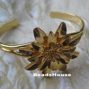 2pcs Golden Plated With Flower Cuff-Bracelet image 1