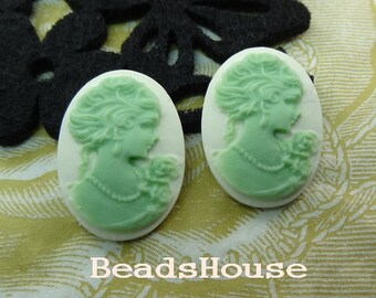 12-00-CM  4 pcs (18 X 25mm) Beautiful Oval Cameo Portrait - Green on White