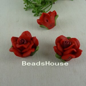 6pcs-(18mm) Hand- Made Beautiful Fimo Rose With Hole - True Red