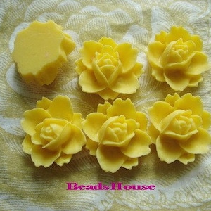 NEW 620-01-20-CA  8Pcs Beautiful Rose Cabochon - Cyber Yellow.