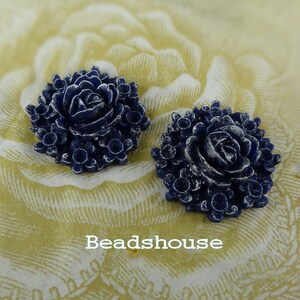 417-00-CA  6Pcs -25mm Beautiful Rose Cabochon - Navy Blue With Silver