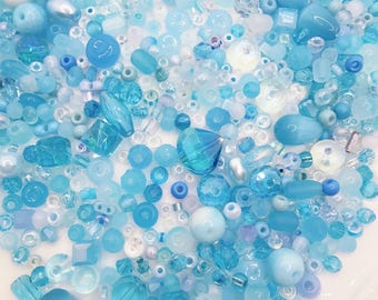 Oceaanblauw (versie 25 dec) Premium glaskralenmix met GRATIS opbergdoos - 30/50/100 g. Aqua, blauw en wit voor sieraden maken en knutselen