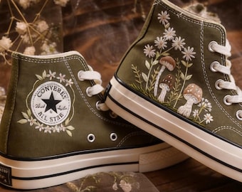 Custom Converse Embroidery Shoes, Small Flower Embroidered Converse 1970s， Mushroom Embroidery