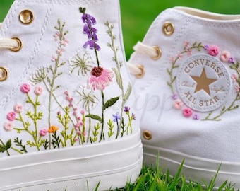 Benutzerdefinierte Converse Stickerei Schuhe, Chunky-sohlige konische Sneakers, rosa Rosen und lila Blumen Stickerei Turnschuhe Custom