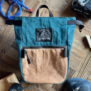 Waxed Canvas Chalk Bucket | Handmade Bouldering Chalk Bag with Fleece Lining & Magnetic Closure | Climbing Gear Gift