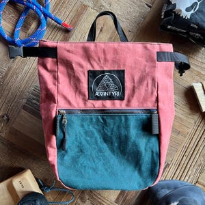 Waxed Canvas Chalk Bucket | Handmade Bouldering Chalk Bag with Fleece Lining, Magnetic Closure & Pockets | Climbing Gear Gift