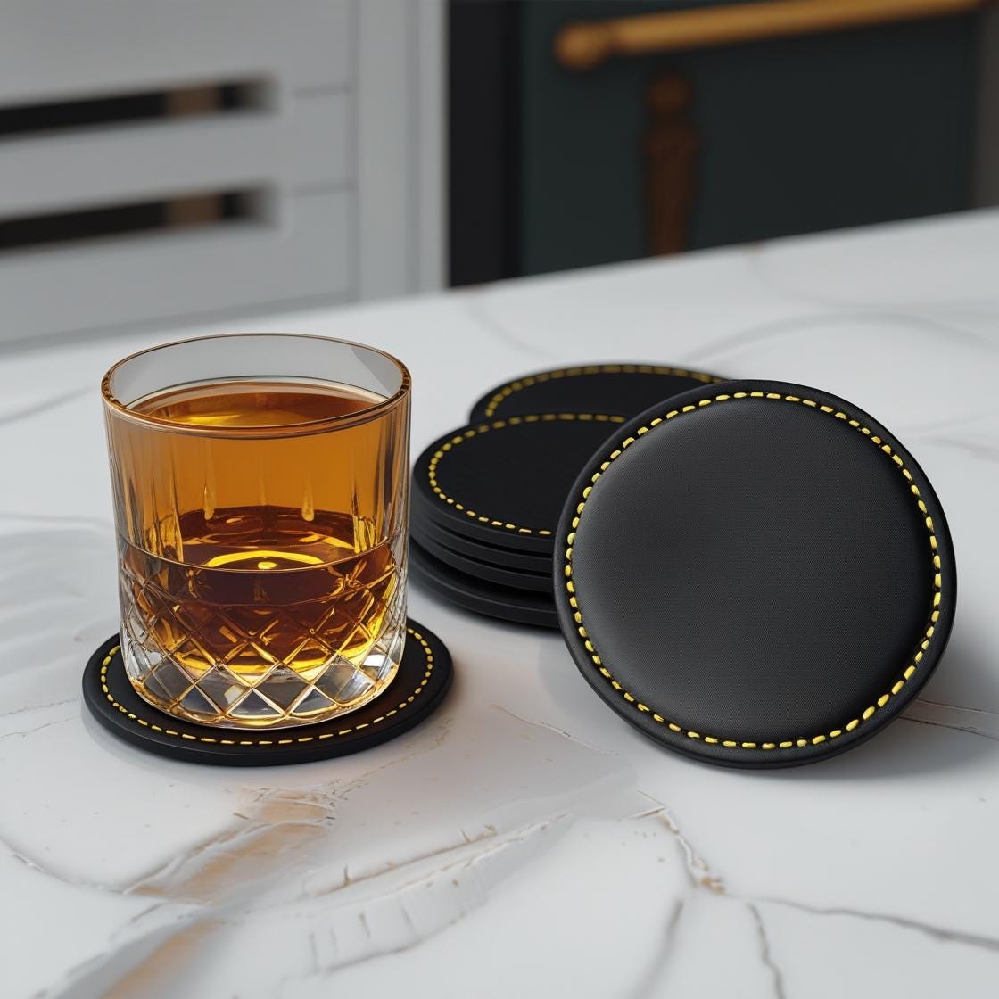 高級レザーコースターセット：刻印入りドリンクコースター、バーウェア