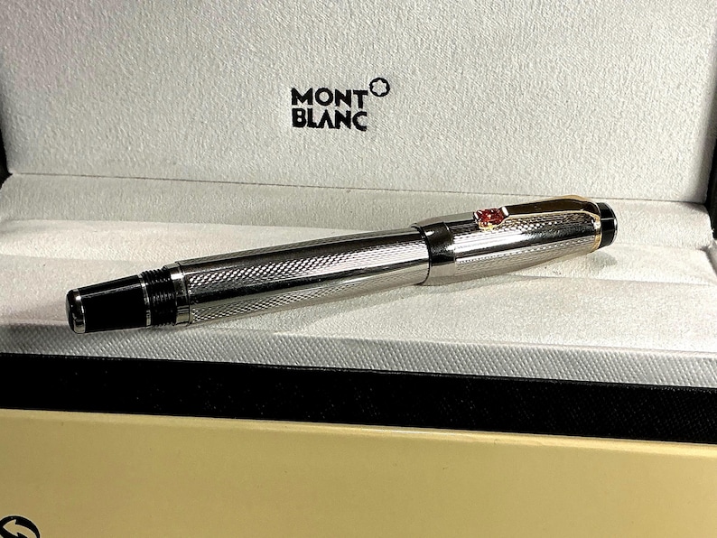 Montblanc Boheme Fountain Pen: Dazzling Silver Finish, 4810 Nib image 5