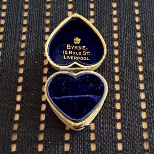 Vintage Heart-shaped ring box