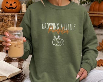 Cozy Autumn Outfit for Pregnant Women, Growing A Little Pumpkin Pregnancy Sweater, Mom To Be Sweater, Autumn Pregnancy Announcement