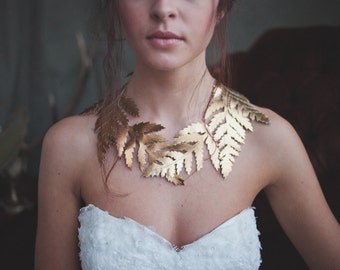 Golden Leaf Leather Necklace - Eugenie