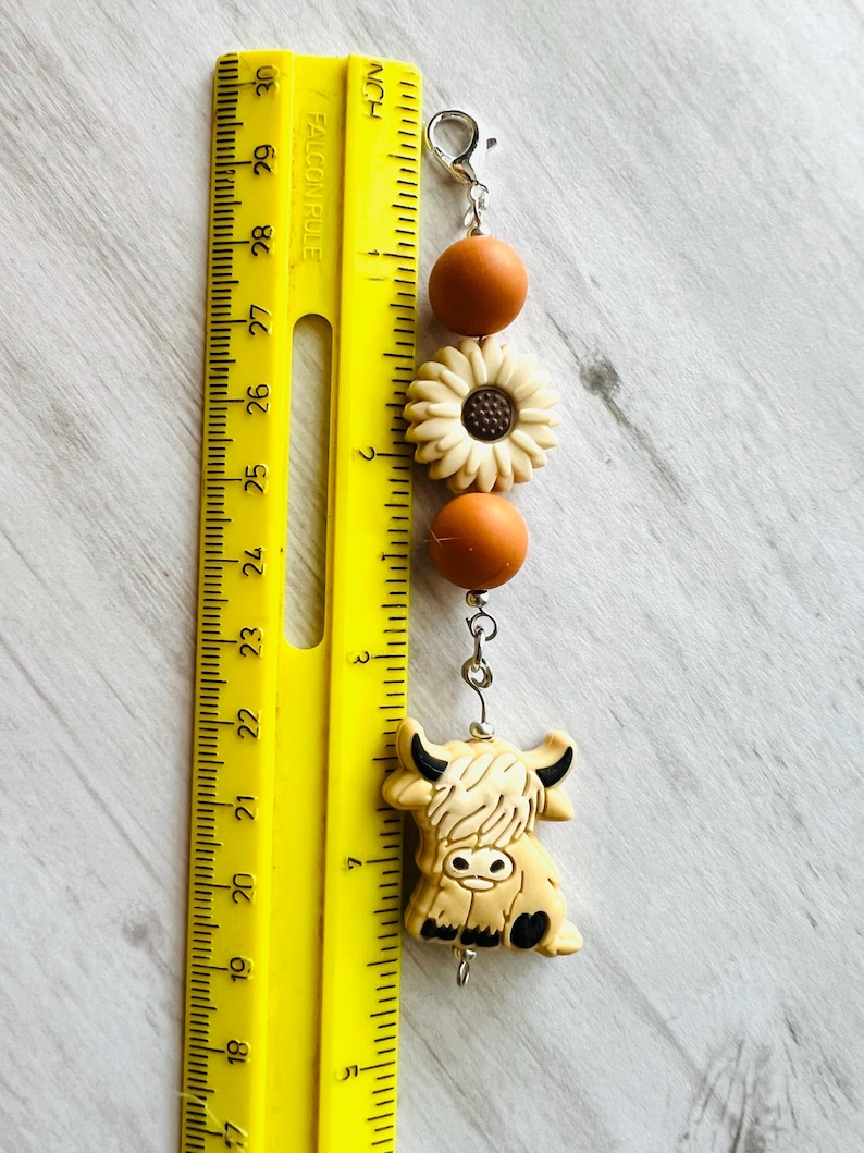 Highland Cow Bag Charm, Cute Cow Keychain for Backpack, Farm Animal Gift for Her, Handmade Plush Bag Accessory, Aesthetic Keychain Charm image 7
