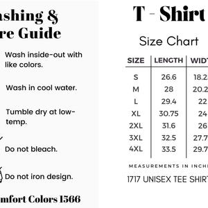 Puede incluir: Un gr&aacute;fico blanco con instrucciones de lavado y una tabla de tallas para una camiseta unisex. La gu&iacute;a de lavado incluye instrucciones para lavar del rev&eacute;s con colores similares, lavar en agua fr&iacute;a, secar en secadora a baja temperatura, no usar lej&iacute;a y no planchar el dise&ntilde;o.