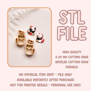 Könnte beinhalten: Ein Bild mit katzenförmigen Ausstechern und Katzenfiguren. Der Text "STL FILE" wird angezeigt, zusammen mit Details über die Schneidkante und Nutzungsbeschränkungen. Die Ausstecher sind beige, und die Figuren sind weiß, schwarz und rot.