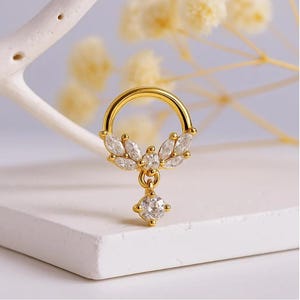 Piercing de septum • Acier chirurgical 316L 16G • motif floral avec zircone cubique • bijoux de septum élégants • hypoallergénique • cadeau pour elle