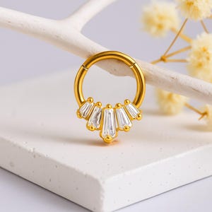 Septum piercing • 316L surgical steel 16G • 5 cubic zirconia stones • sparkling design • hypoallergenic septum jewelry • gift for her