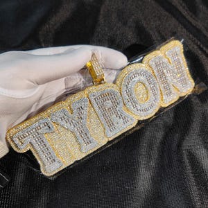 Colar personalizado com pingente de letra/número de duas camadas e corrente cubana de 12 mm, joia de hip hop personalizada, presente de aniversário, gravação gratuita