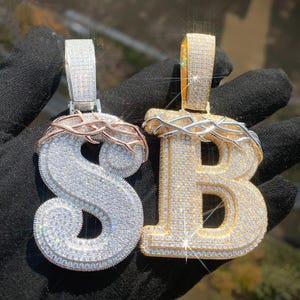 Collar personalizado con corona de espinas heladas y letras, joyería de hip hop, colgante con inicial de circonita cúbica VVS de la A a la Z, regalo para ella/él con cadena de cuerda gratis