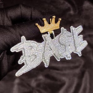 Pingente de letra com gancho de coroa personalizado com strass brilhante para colares personalizados, fabricação de joias, pingente de hip hop feminino, presente para ele e ela