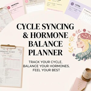 Puede incluir: Un planificador de sincronización de ciclo y equilibrio hormonal con fondo beige, que incluye un título central, un gráfico de perfil, cuatro tarjetas de fase de colores Menstrual, Follicular, Ovulatory y Luteal, un rastreador en portapapeles y un cuaderno rosa.