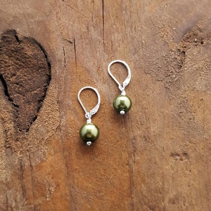 Tiny Earrings, Green, Dainty Earrings, Tiny Dangle Earrings, Leverback Earrings, Minimalist Jewelry, Lightweight Earrings, Nickel Free
