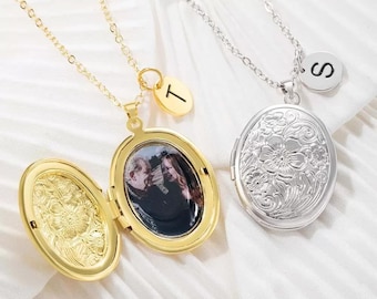 Custom Photo Locket Necklace, Personalized Initial Pendant, Keepsake Picture Charm, Meaningful Gift for Mom or Grandma, Memorial Jewelry