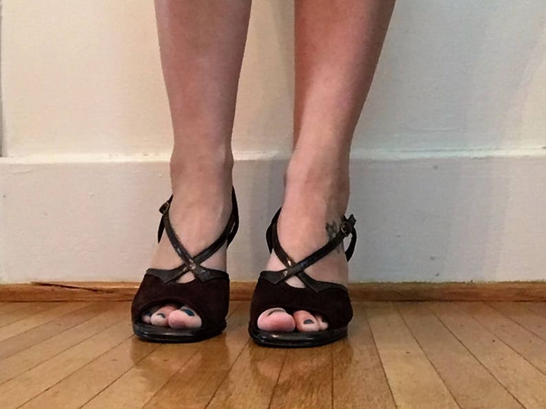 Vintage Brown Suede Hush Puppies Sling Back Pumps afbeelding 3