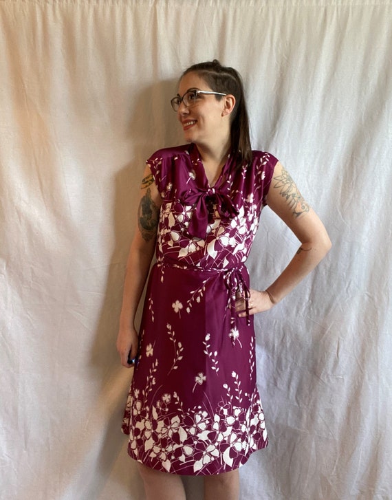 Vintage Purple Floral Dress with Pussy Bow - image 1