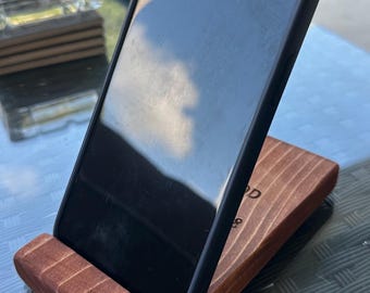 Soportes de madera para celular hechos a mano - Diseños personalizados grabados con láser