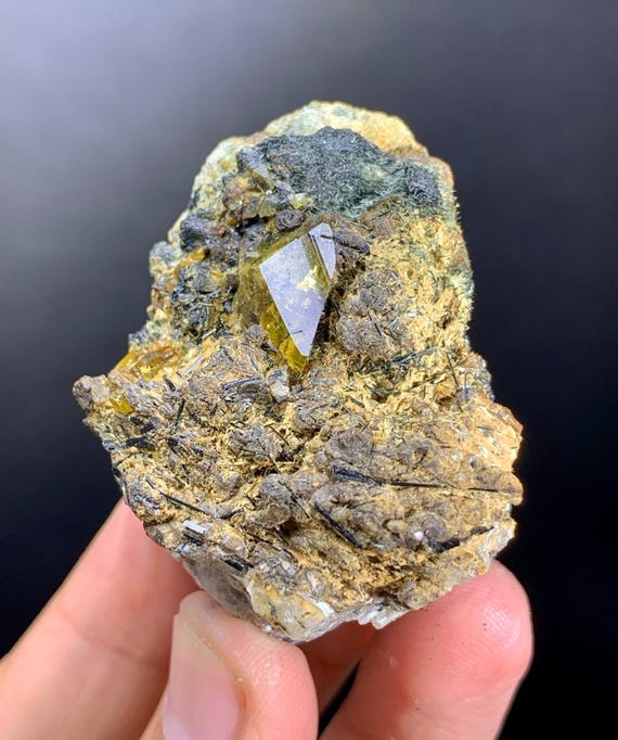チタナイト チタナイト Titanite 楔石 パキスタン ザギ鉱山 124g 鉱物