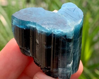 アフガニスタン鉱山産天然ブルーキャップトルマリン結晶、ブルー
