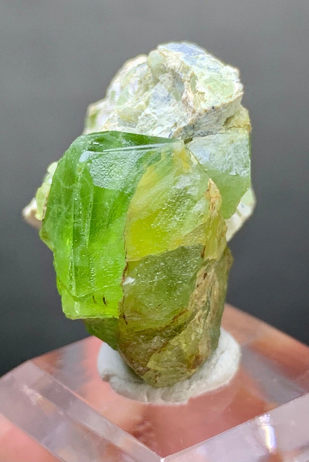Natural Green Color Peridot Crystal Specimen From Supat Mine Kohistan ...