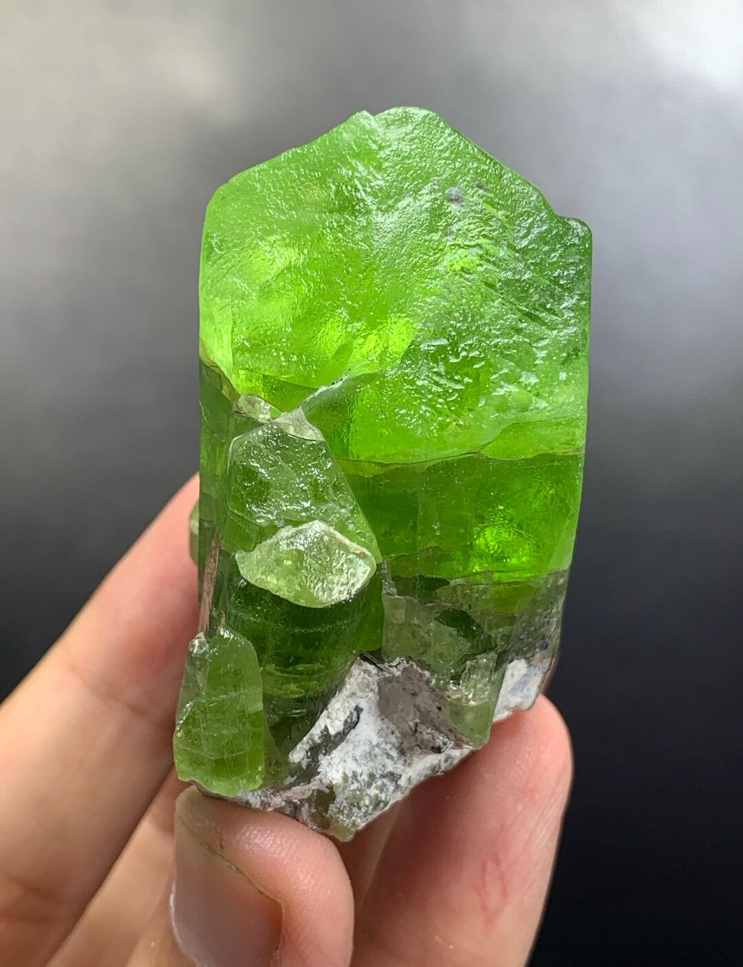Peridot Crystal, Natural Green Color Terminated Peridot Crystal From ...