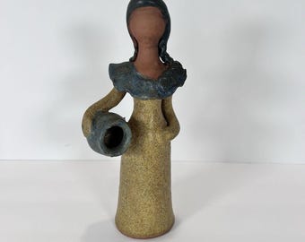 VTG South American Faceless Pottery Woman Figurine Red Ware Sculpture 8” Tall