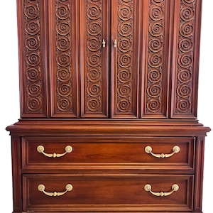 Vintage mahoniehouten Tallboy-ladekast: Hollywood Regency-kist uit het midden van de eeuw