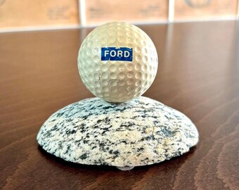 Exhibidor de pelotas de golf de diorita de Ford Motors de la década de 1960