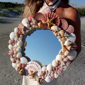 Seashell Round Wall Mirror 20&quot; - Handmade Coastal Decor