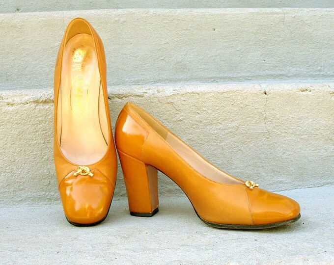 1960s High Heels/ 60s MUSTARD Pumps / Rayne Spectator Shoes / Etsy