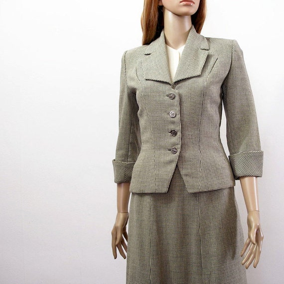 Gray Cream Plaid Suit Vintage 1940s Curvy Skirt Su