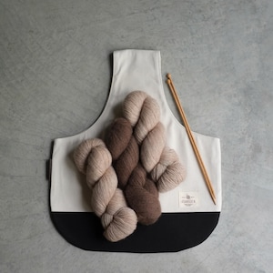 Große Stricktasche in Creme und Schwarz, Grosse Garntasche, Projekttasche für unterwegs