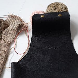 Black Leather knitting bag, Medium Leather knitting wristlet in black, Yarn bag in black leather, On the go arm bag image 5