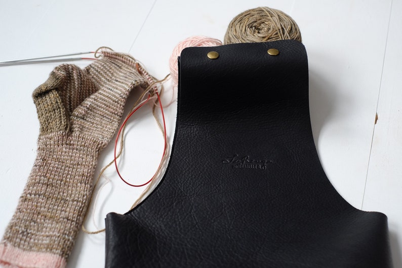 Black Leather knitting bag, Medium Leather knitting wristlet in black, Yarn bag in black leather, On the go arm bag image 5