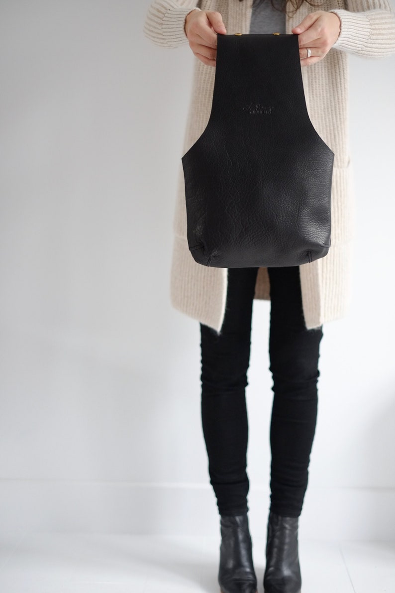 Black Leather knitting bag, Medium Leather knitting wristlet in black, Yarn bag in black leather, On the go arm bag image 1