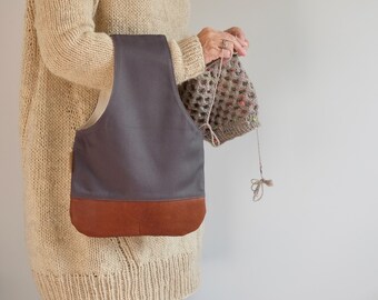 Medium knitting bag in dark gray with brown leather bottom, Knitting project bag in taupe and leather