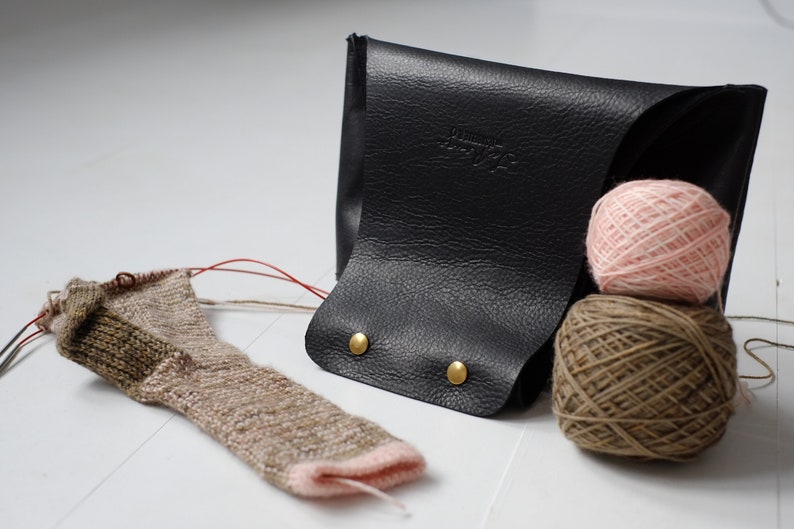 Black Leather knitting bag, Medium Leather knitting wristlet in black, Yarn bag in black leather, On the go arm bag image 8
